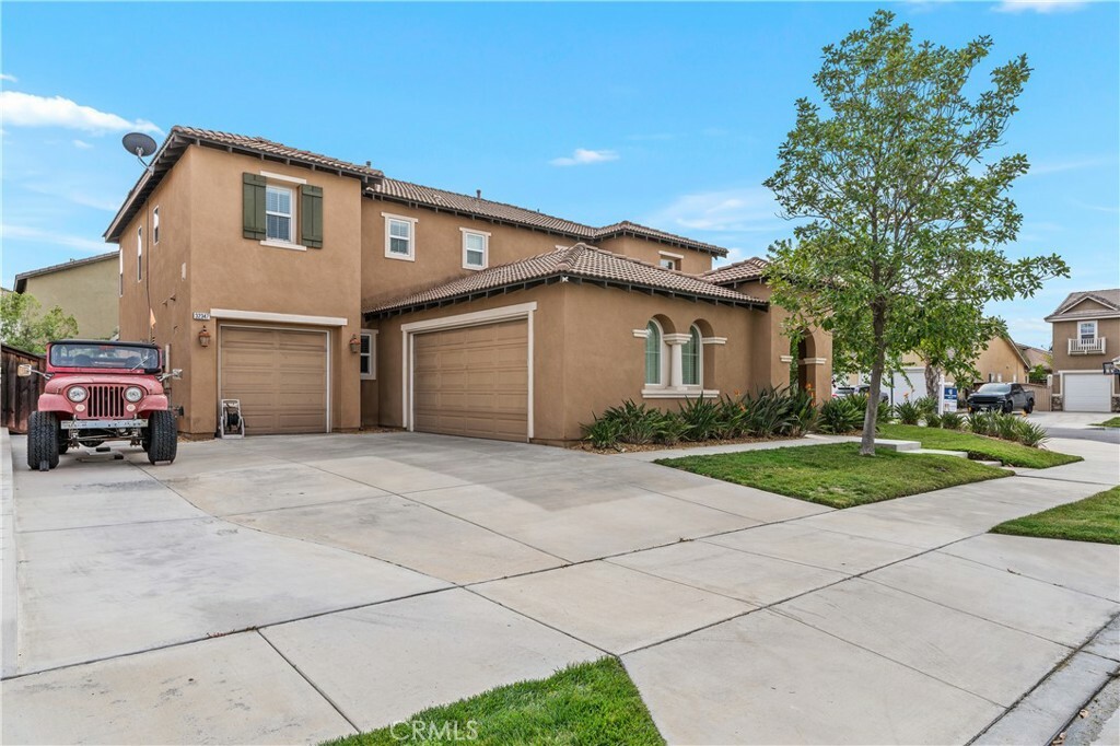 Property Photo:  32347 Hearth Glen Ct. Court  CA 92596 