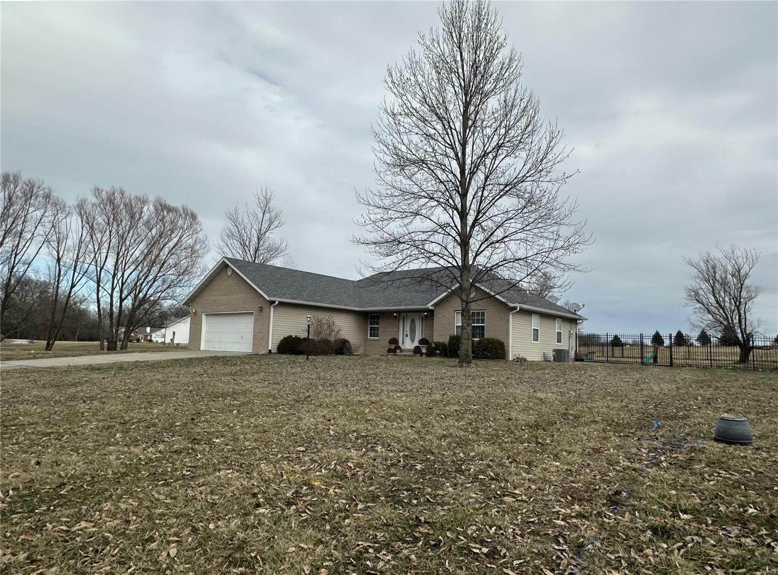 Property Photo:  2214 Motel Road  IL 62249 