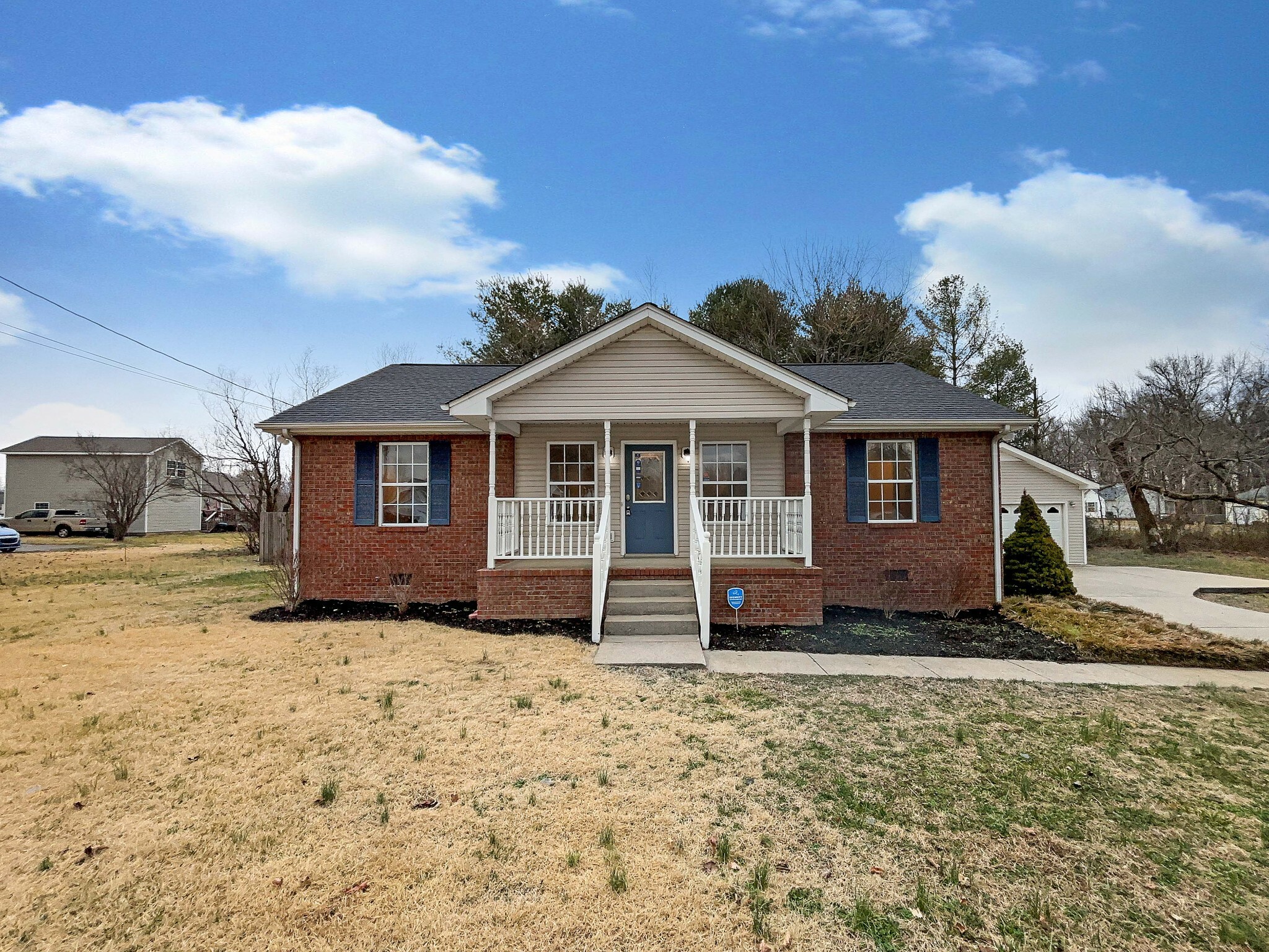 Property Photo: 102 Timberwood Dr TN 37148