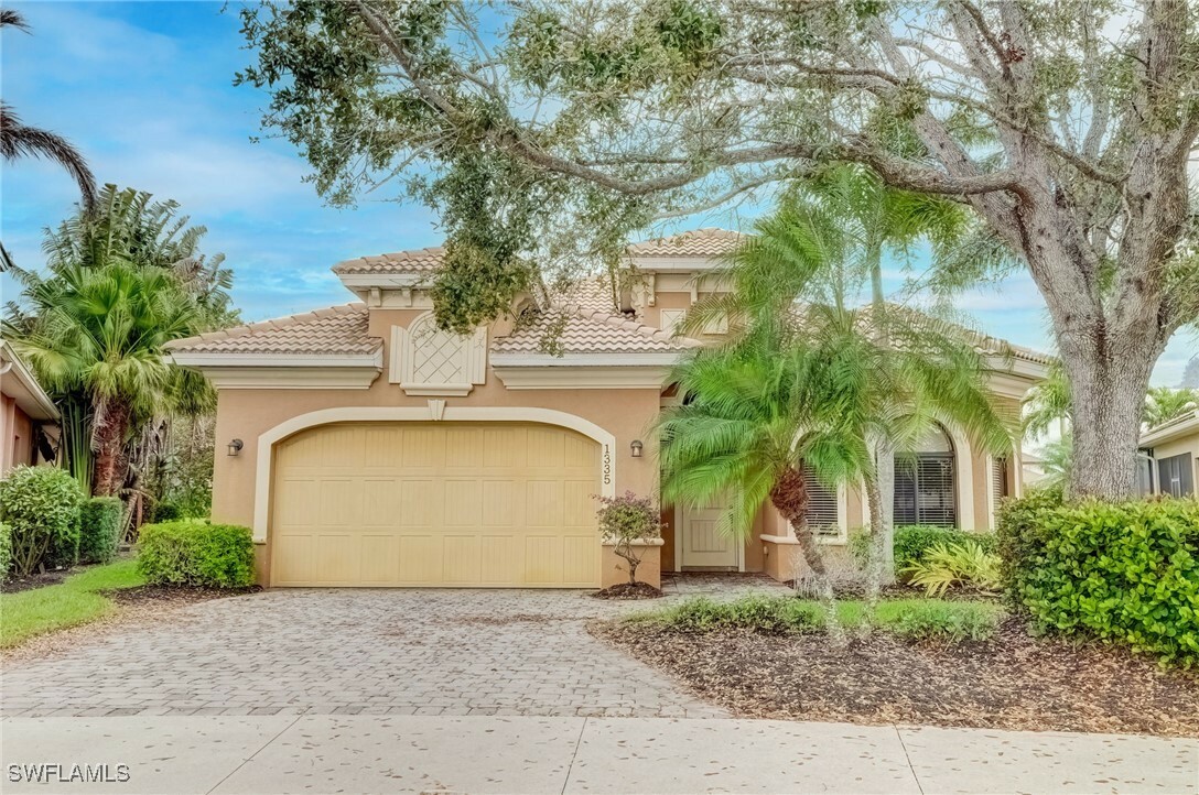 Property Photo:  1335 Andalucia Way  FL 34105 