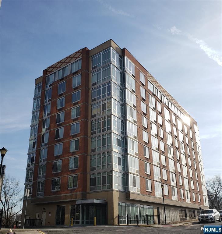 Property Photo:  600 12th Street 906  NJ 07650 