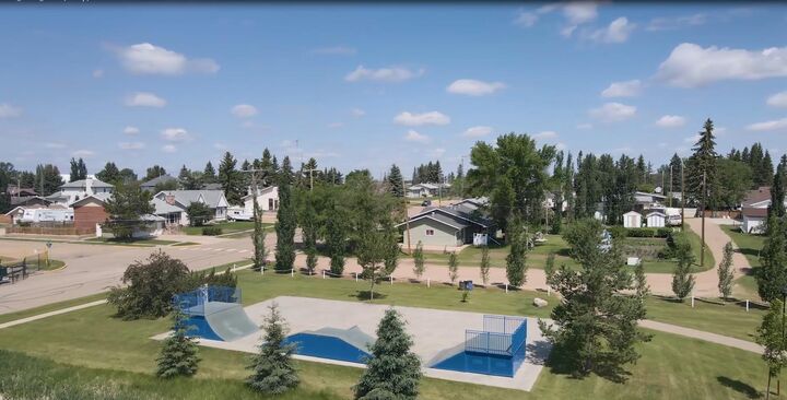 Property Photo: 4612 53 Street AB T0B 2L0