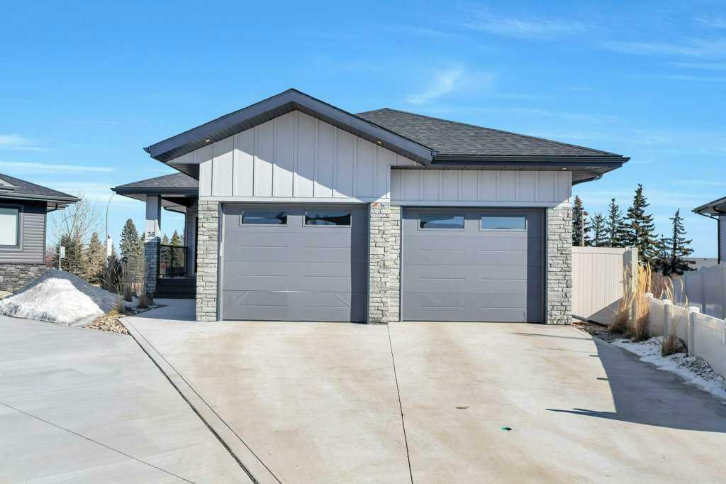 36 Meadow Close  Lacombe AB T4L 0J1 photo