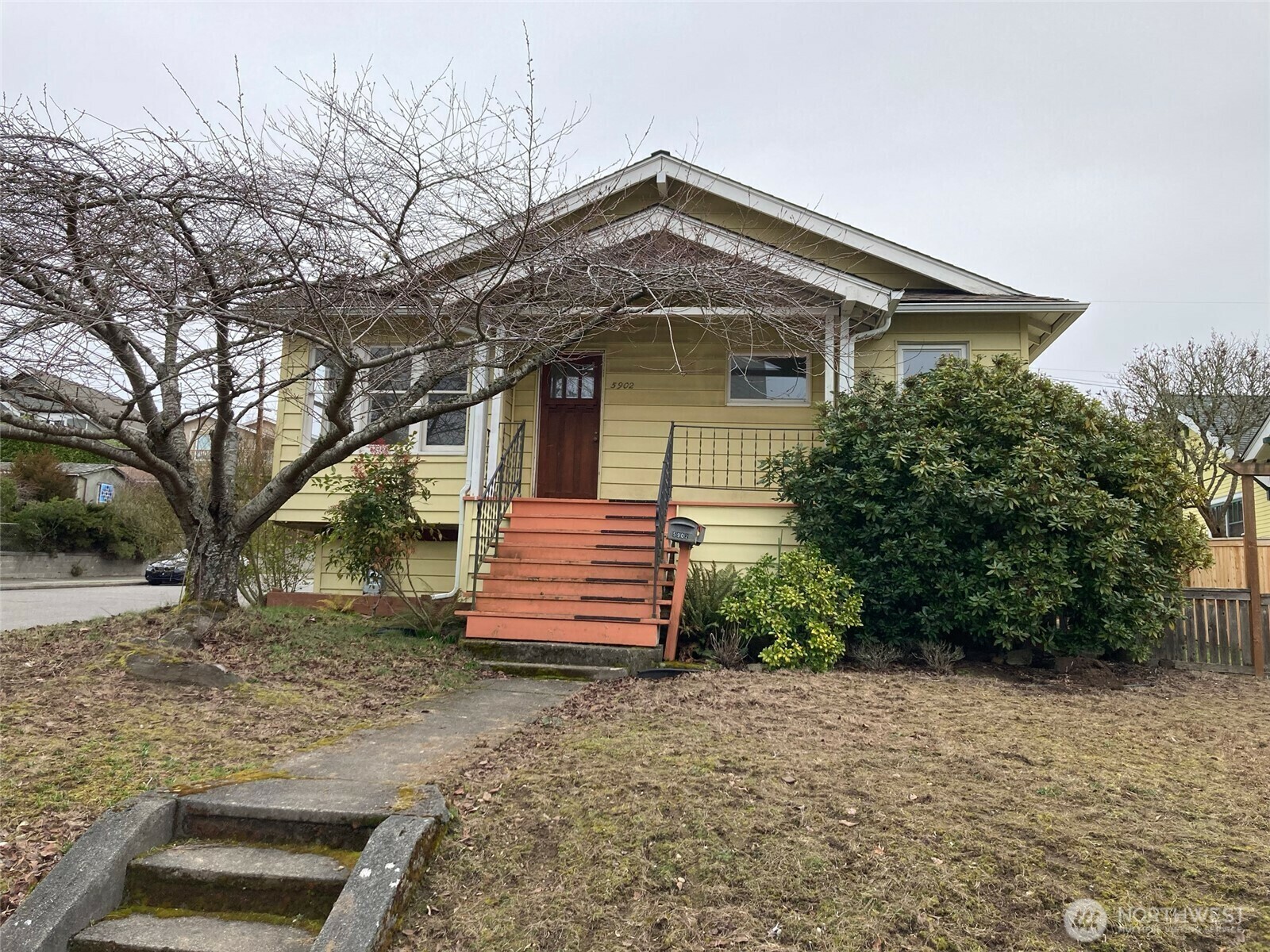 Property Photo:  5902  42nd Avenue SW  WA 98136 