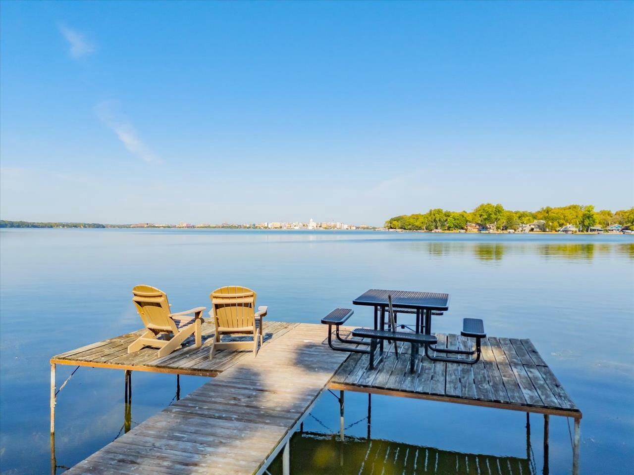 Property Photo: 1610 Waunona Way WI 53713