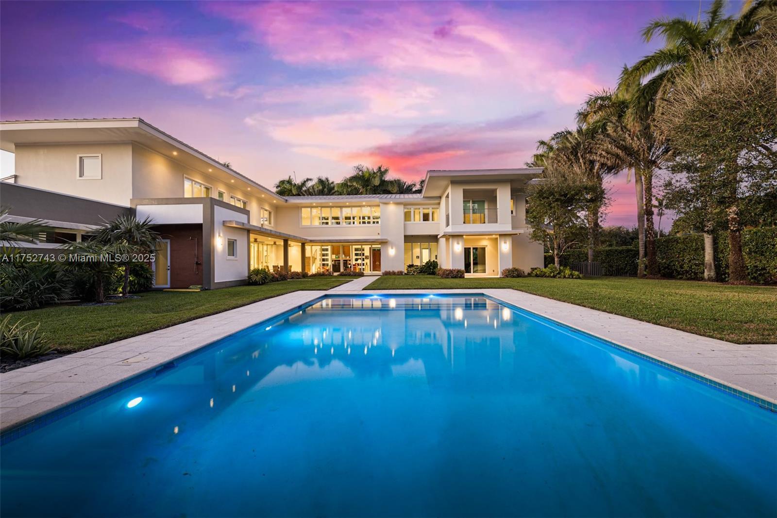 6080 SW 88th St  Pinecrest FL 33156 photo
