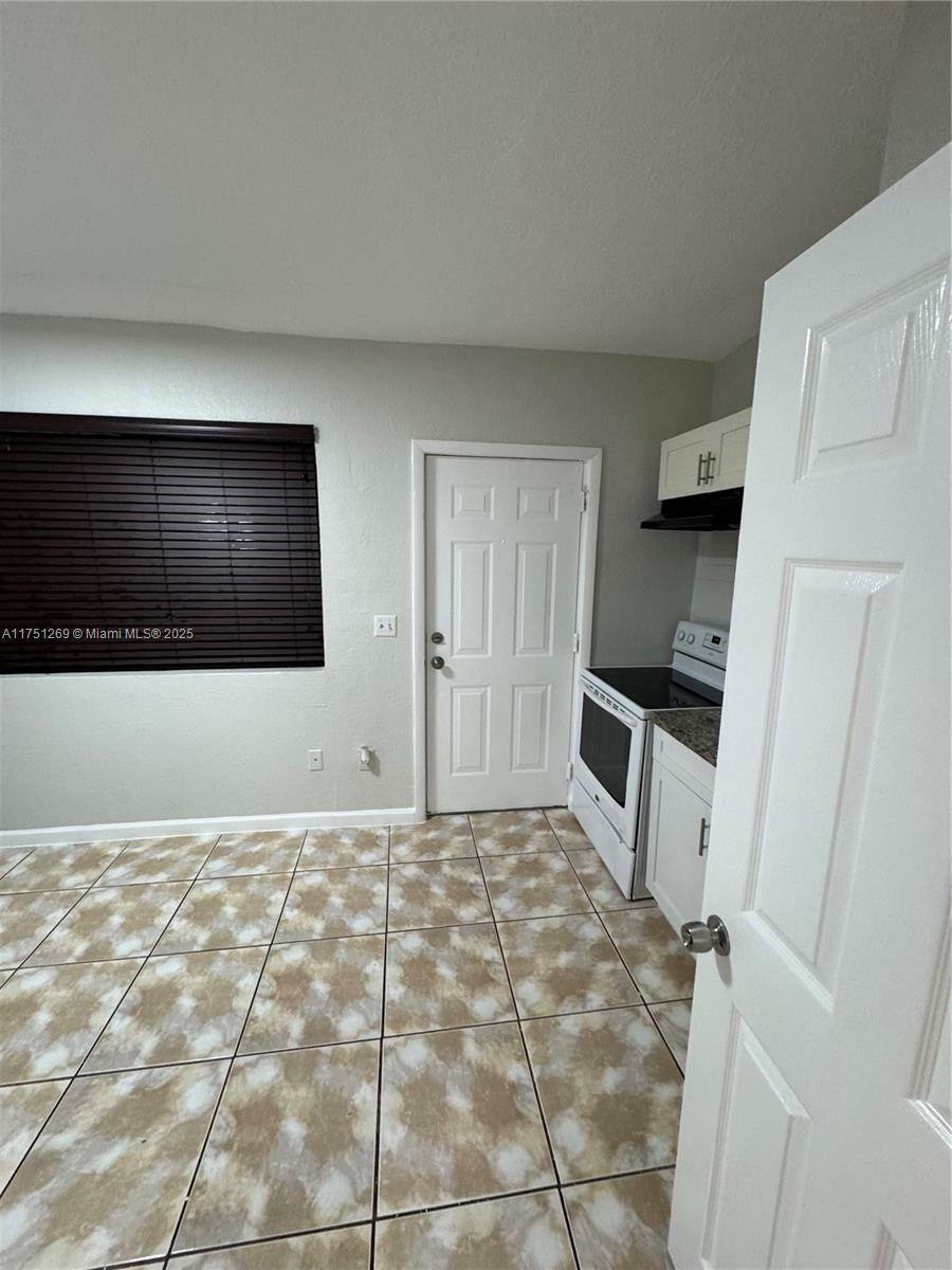 Property Photo:  17325 Homestead Ave 4  FL 33157 