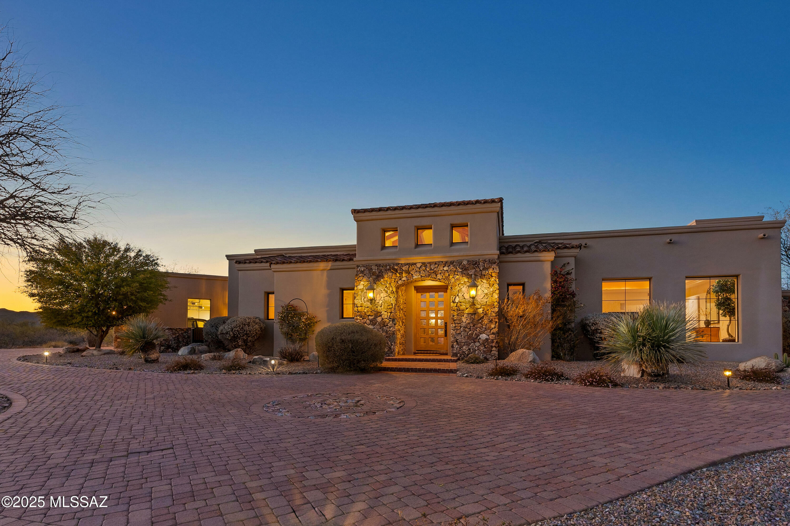 Property Photo:  13951 Old Forest Trail  AZ 85755 