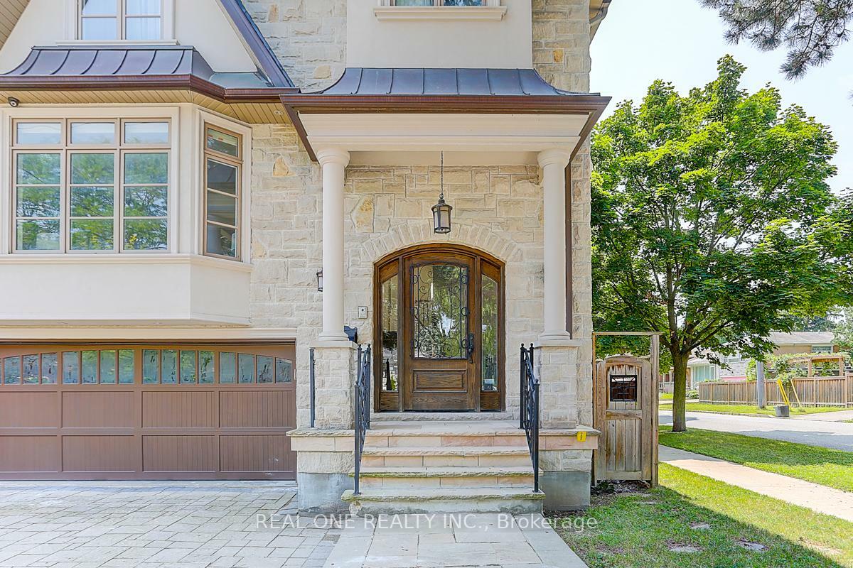 Property Photo: 297 Churchill Avenue ON M2R 1E5
