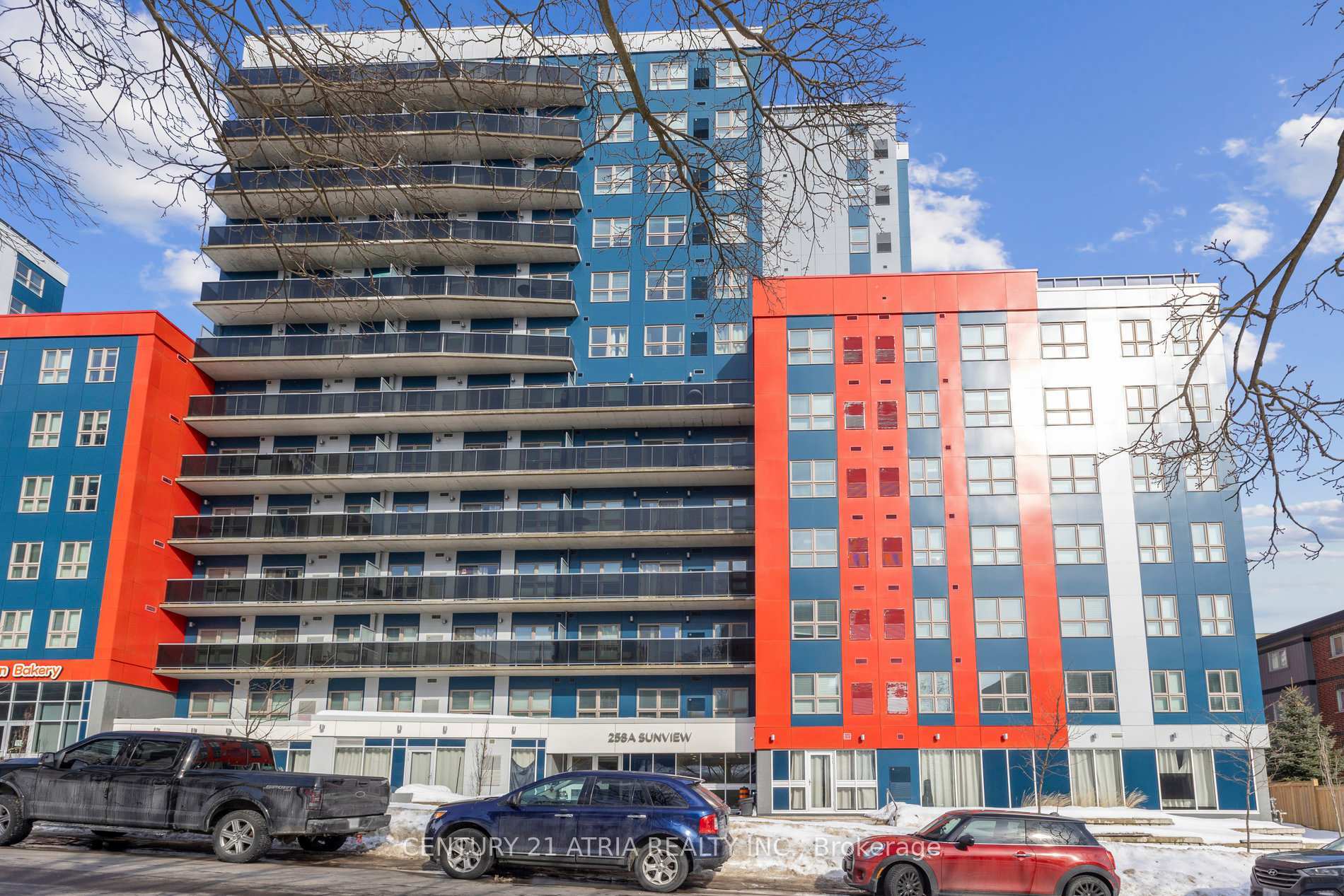 Property Photo: 258A Sunview Street 1615 ON N2L 0H6