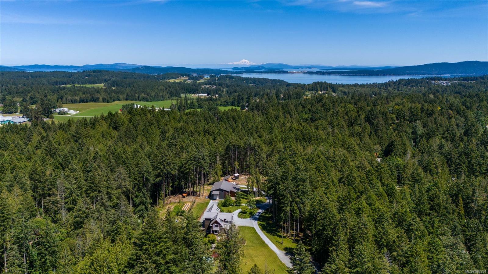 Property Photo: 1381 Carlton Dr BC V8H 0B7