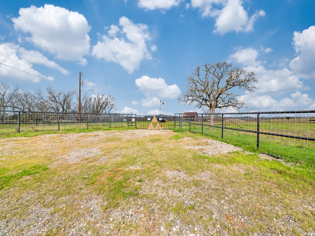 Property Photo: 1000 Mill Creek Rd Road TX 78155