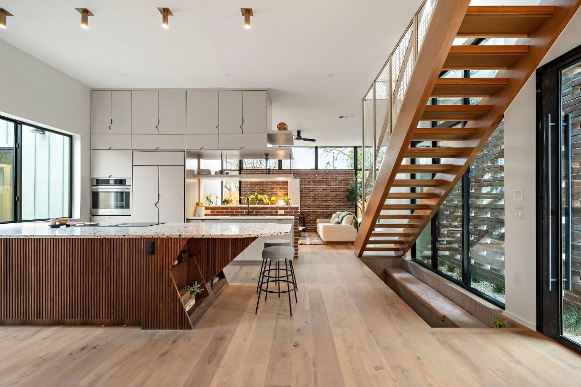 1604 Garner Avenue  Austin TX 78704 photo