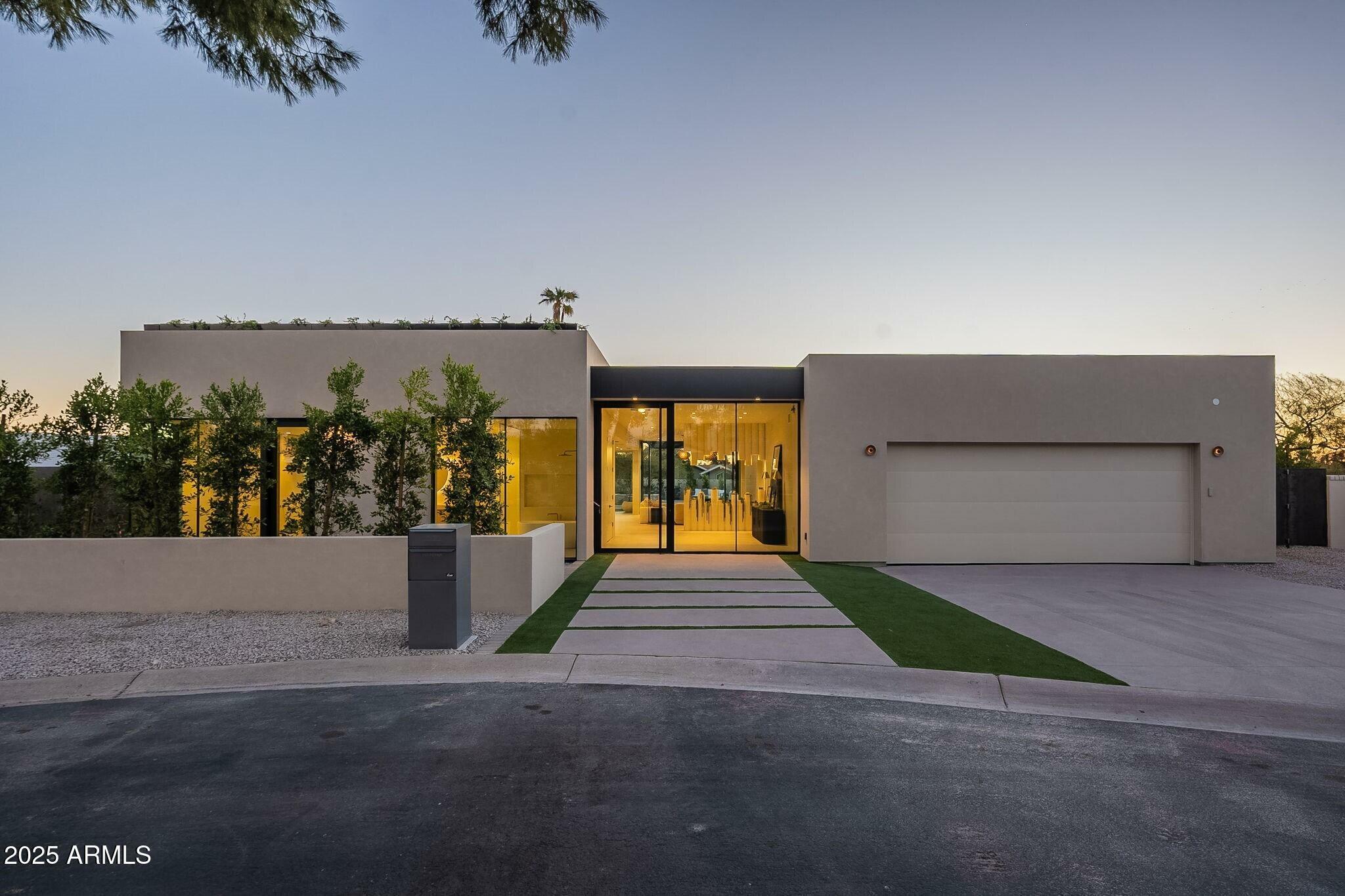 5910 N 45th Street  Phoenix AZ 85018 photo