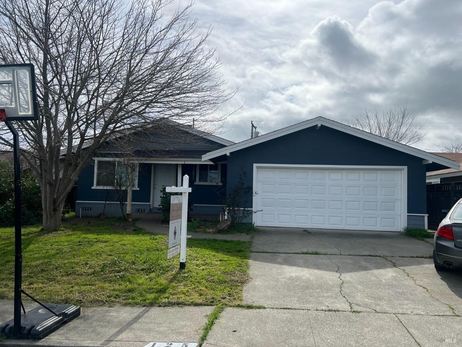 Property Photo:  125 Lomita Avenue  CA 95688 