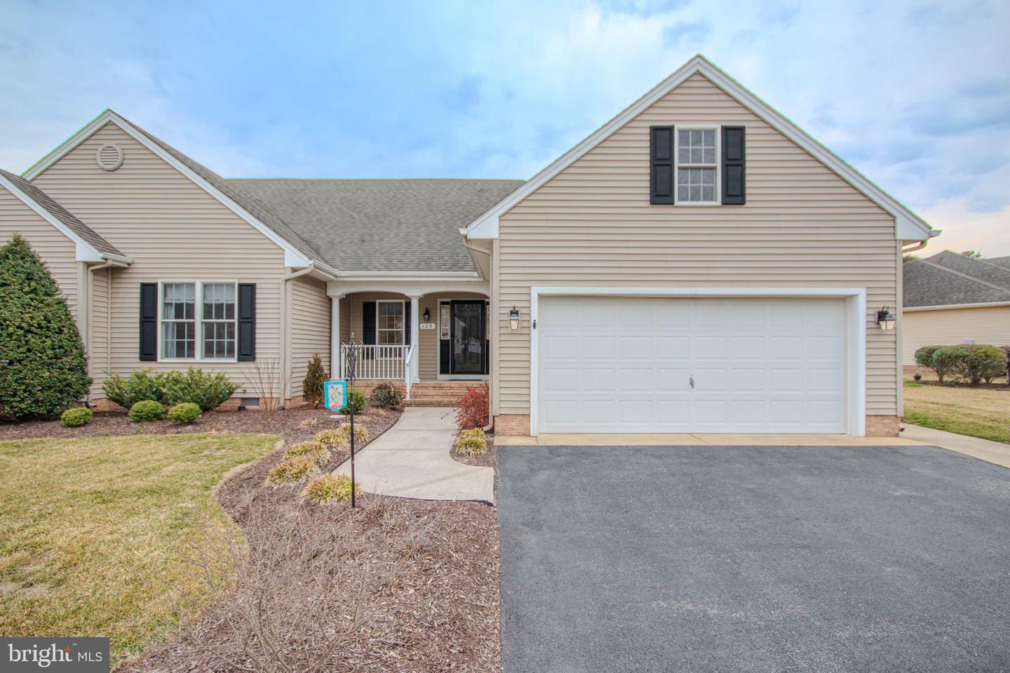 Property Photo:  125 Village Oak Drive  MD 21804 