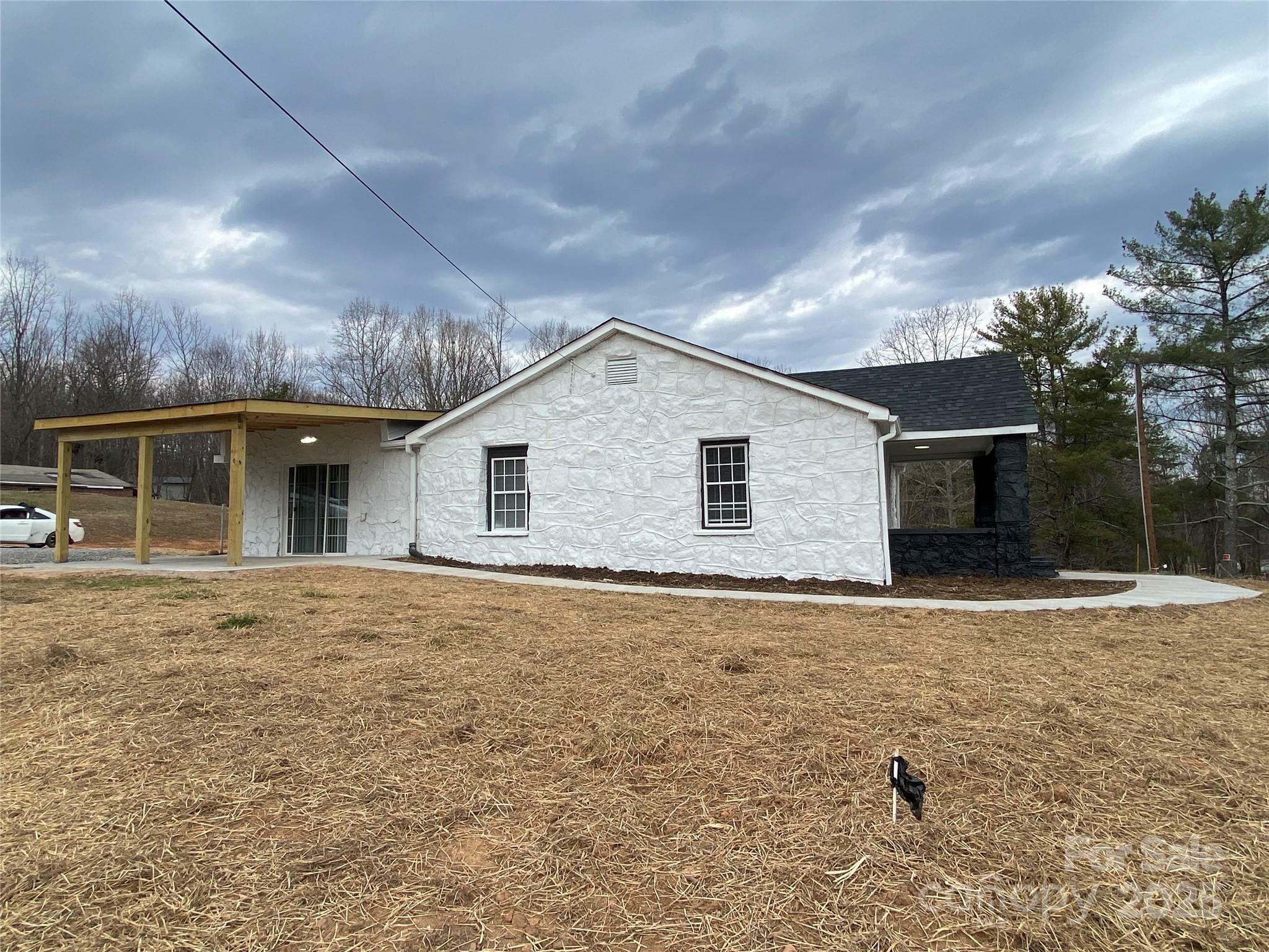 Property Photo:  3472 Spaniel Street  NC 28612 