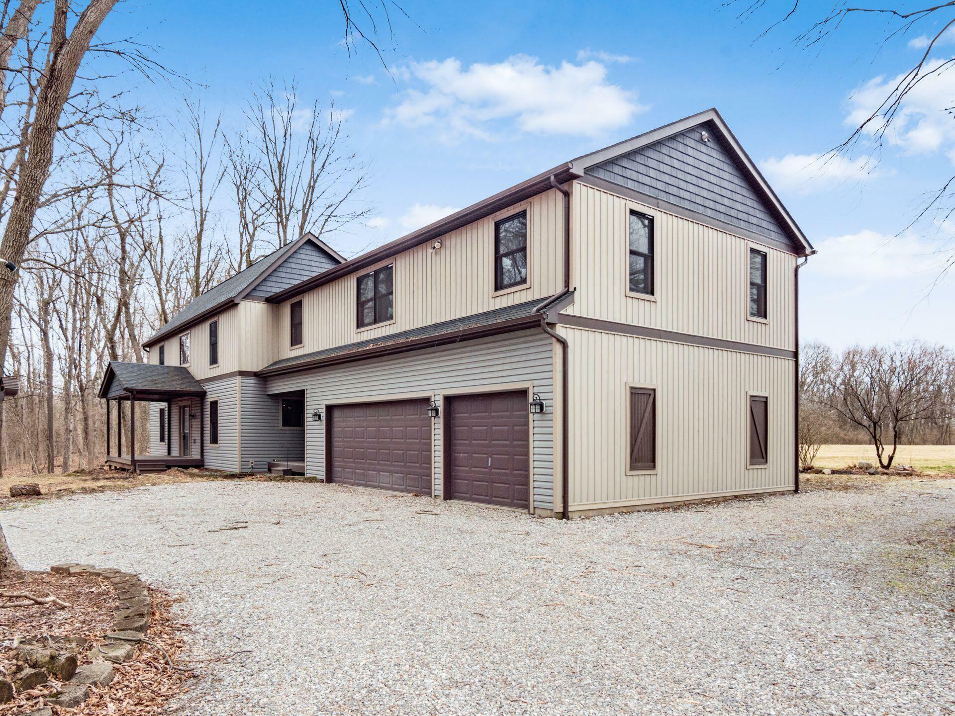 Property Photo:  767 London Groveport Road  OH 43137 