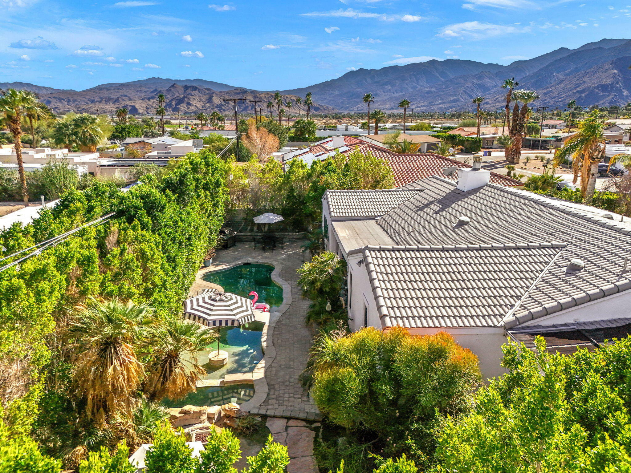 Property Photo: 2030 E Acacia Road N CA 92262