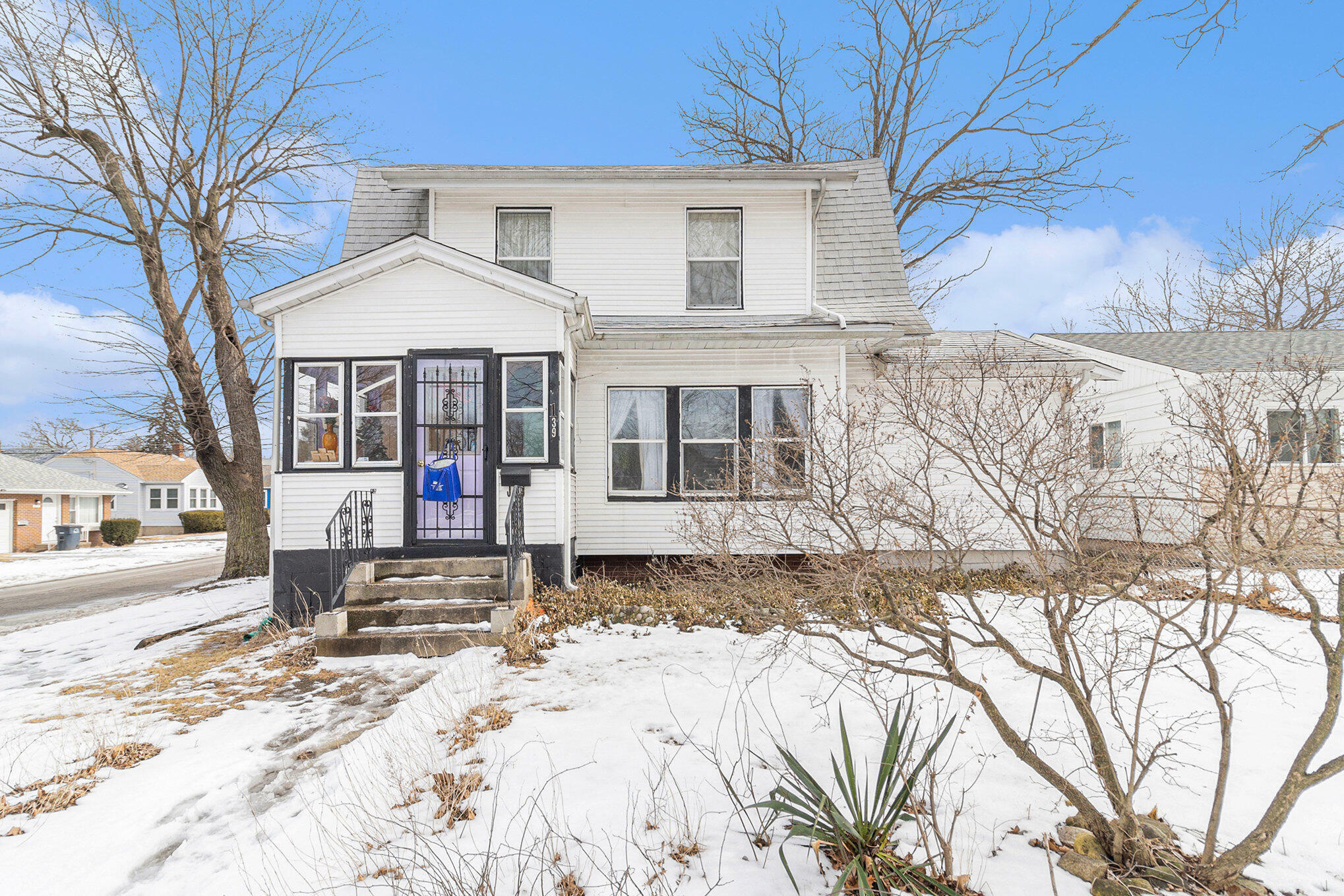 Property Photo:  139 N Calumet Avenue  IN 46360 