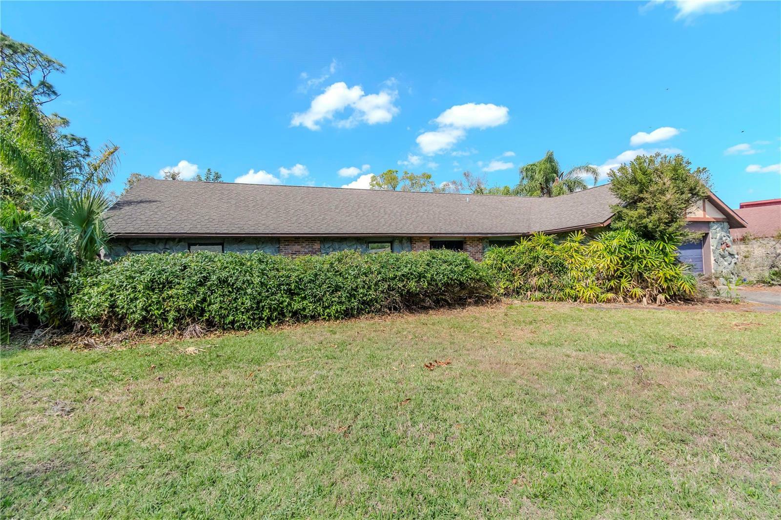 Property Photo:  5101 Estates Circle  FL 34243 