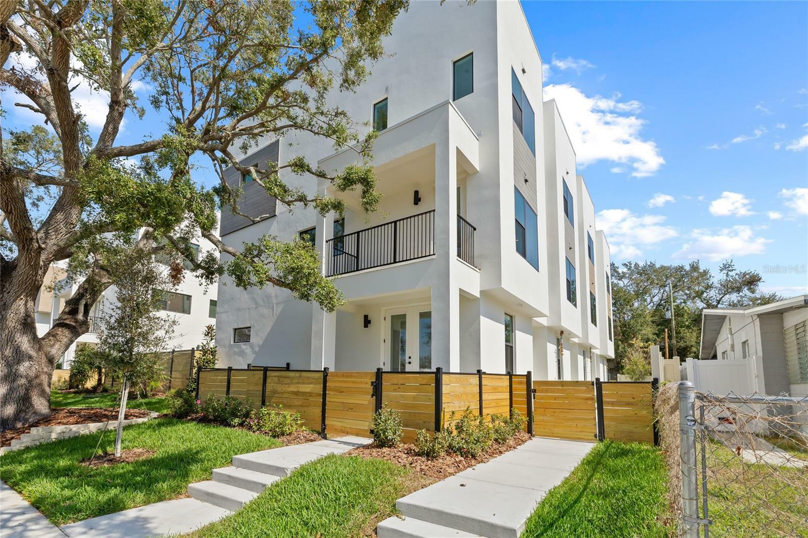 Property Photo: 307 15th Street N FL 33705