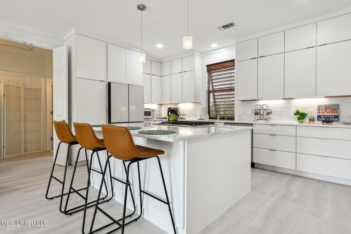 Property Photo:  500 Fell Street  MS 39576 