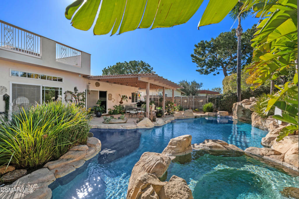 Property Photo: 1455 Calle Colina CA 91360