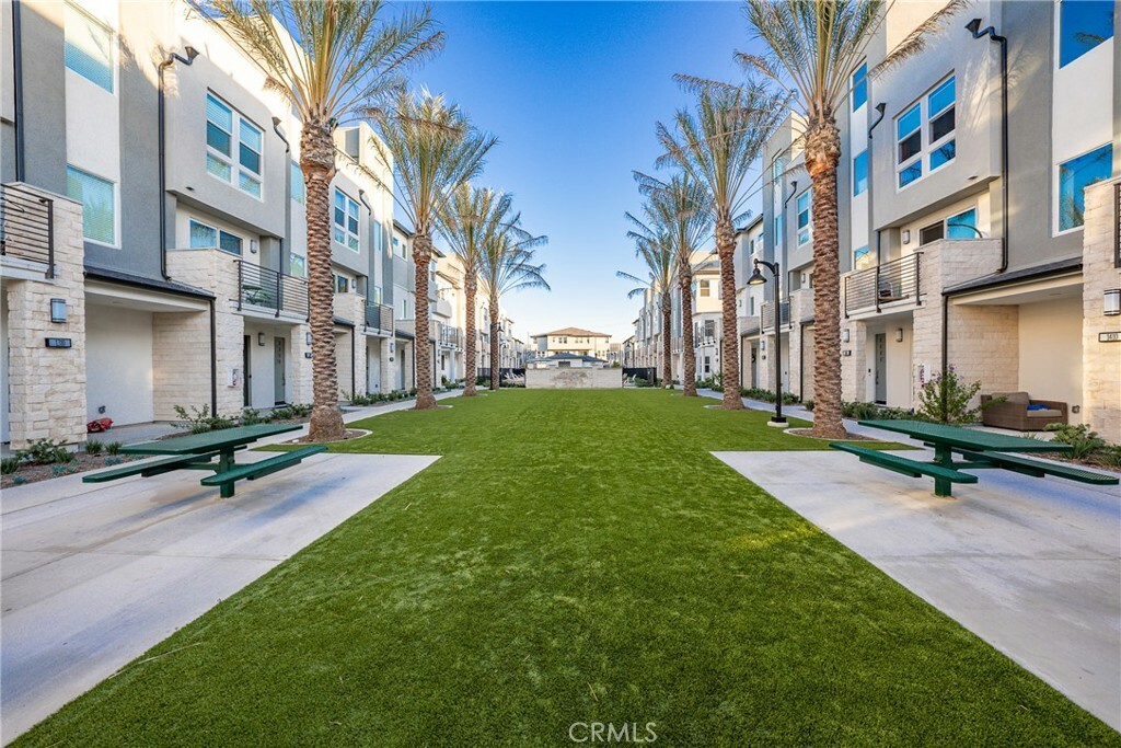 Property Photo:  1630 S Urbana Street  CA 92805 