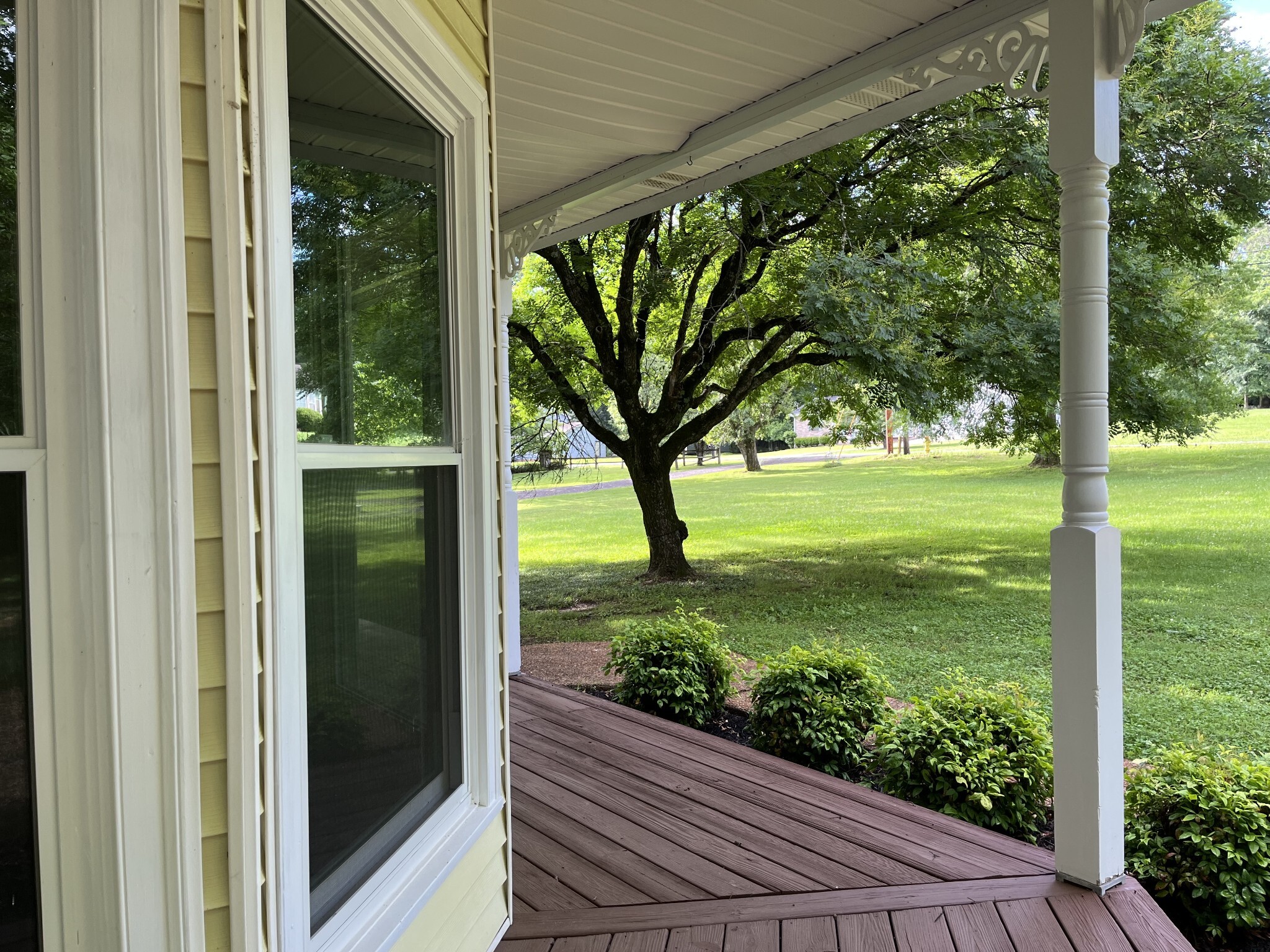 Property Photo: 1067 Lakewood Dr TN 37066