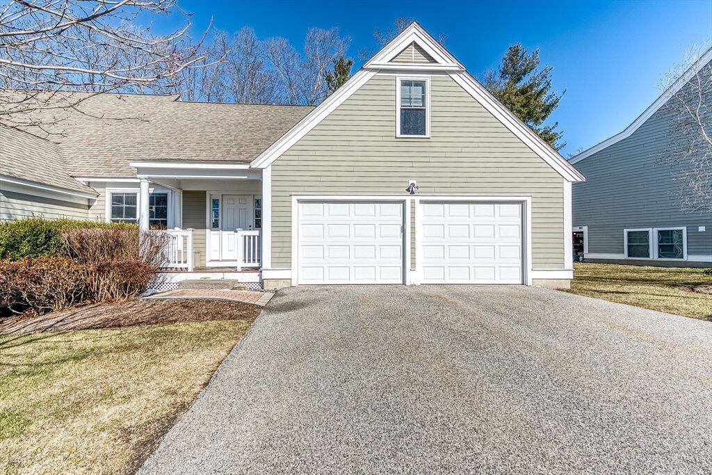 Property Photo: 53 Flint Pond Dr 53 MA 01536