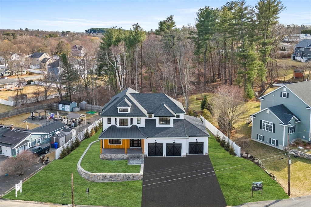 Property Photo:  4 Maryvale Road  MA 01803 