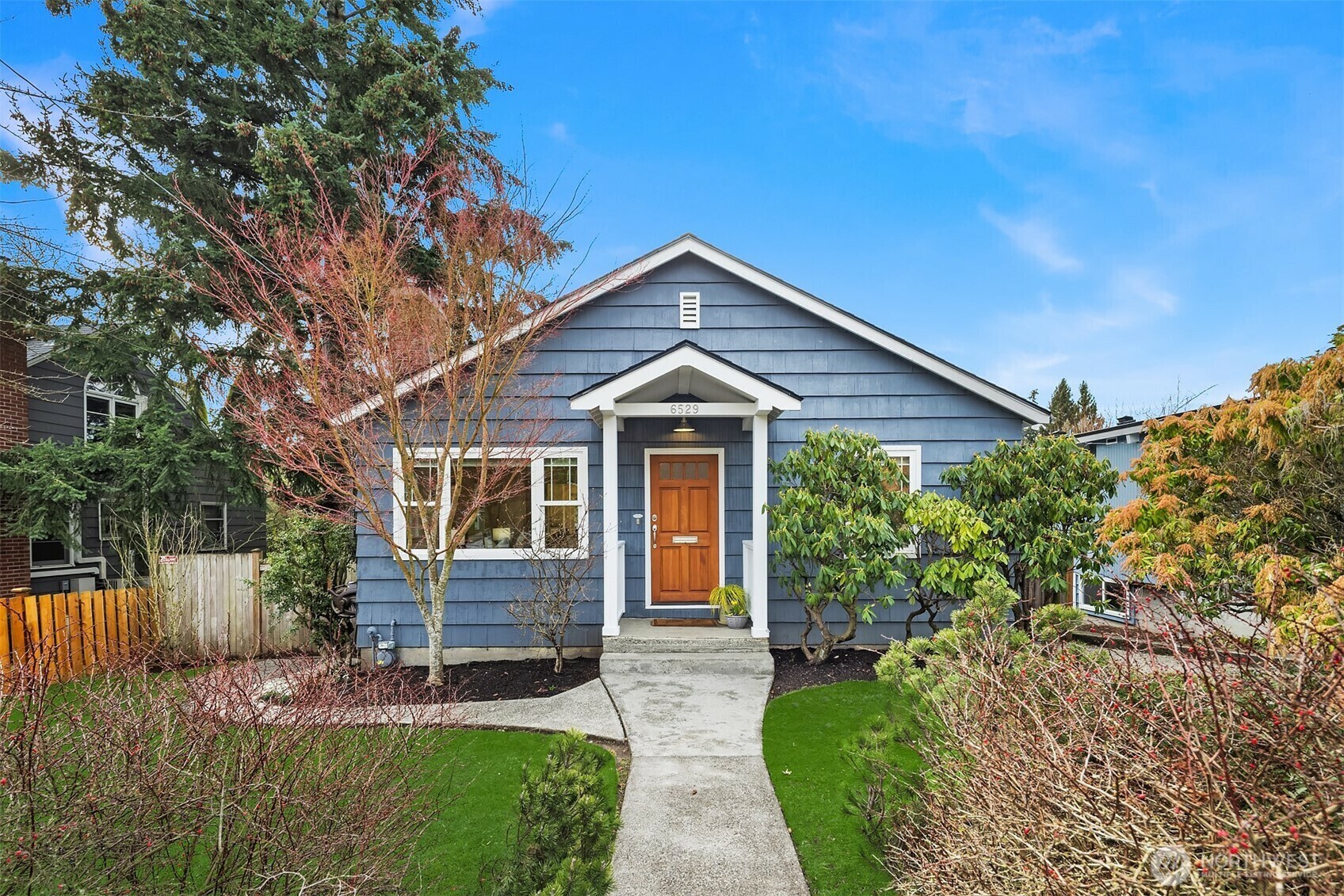 Property Photo: 6529 40th Avenue NE WA 98115