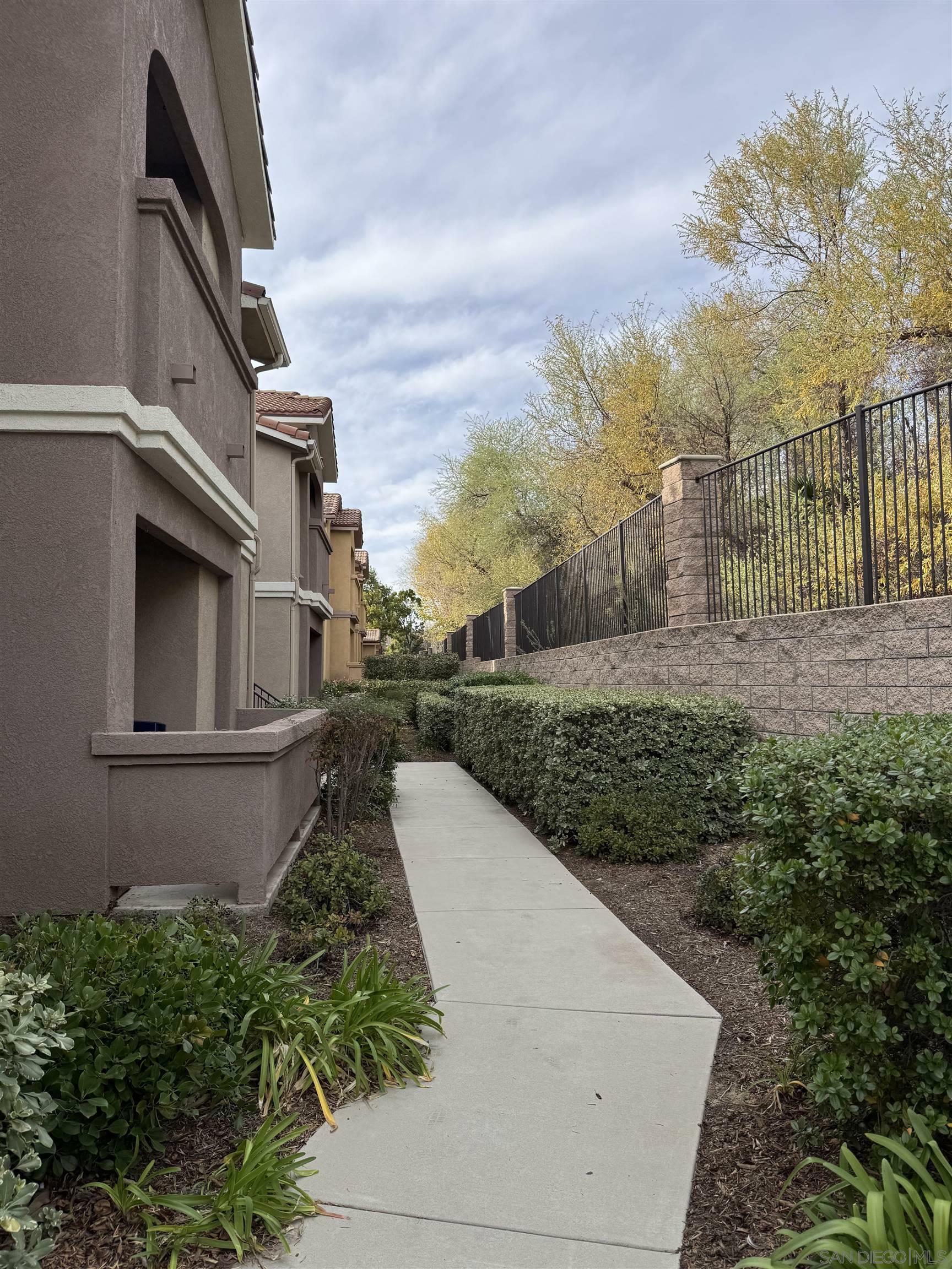Property Photo: 41410 Juniper St 622 CA 92562