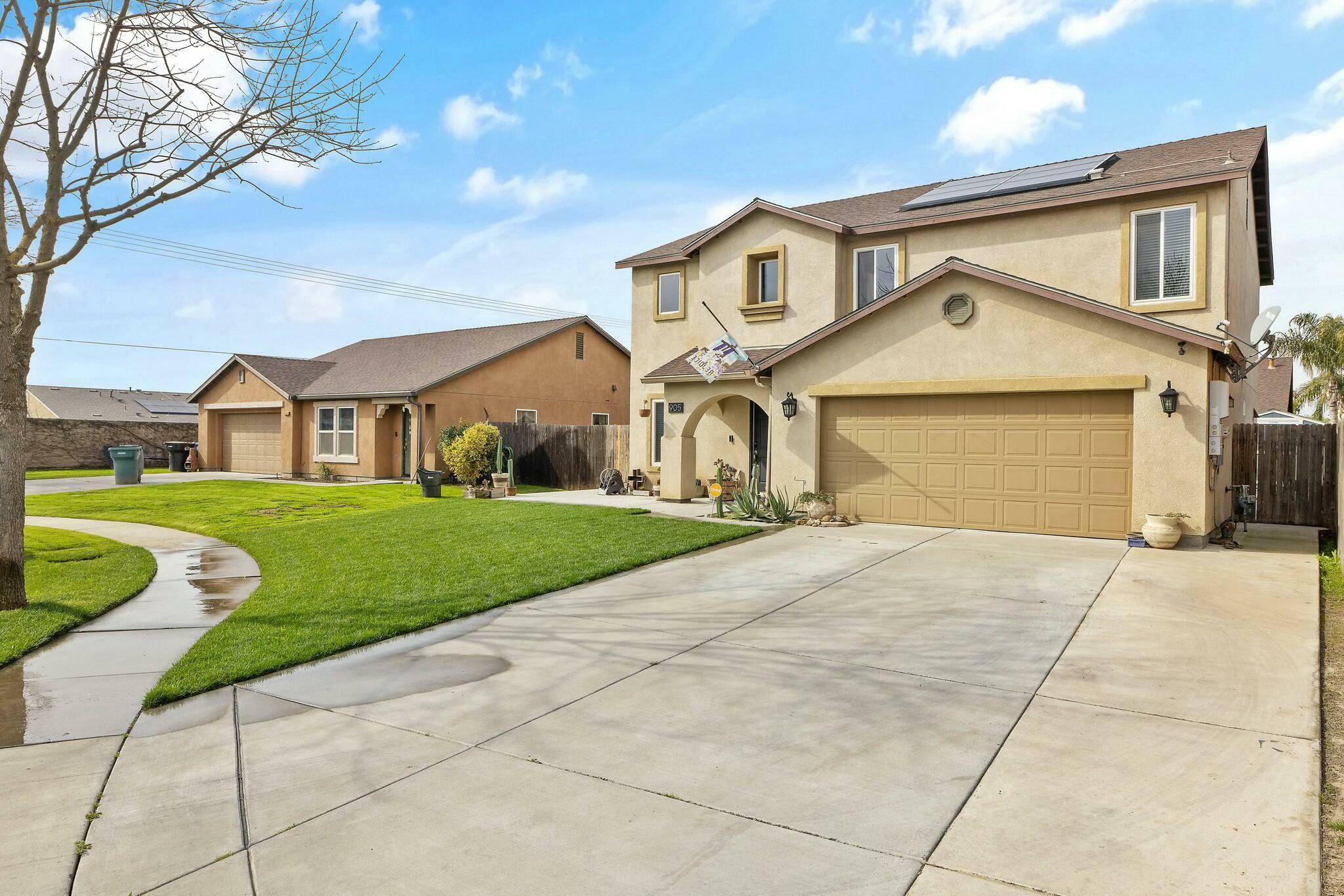 Property Photo:  905 Warren Court  CA 93274 