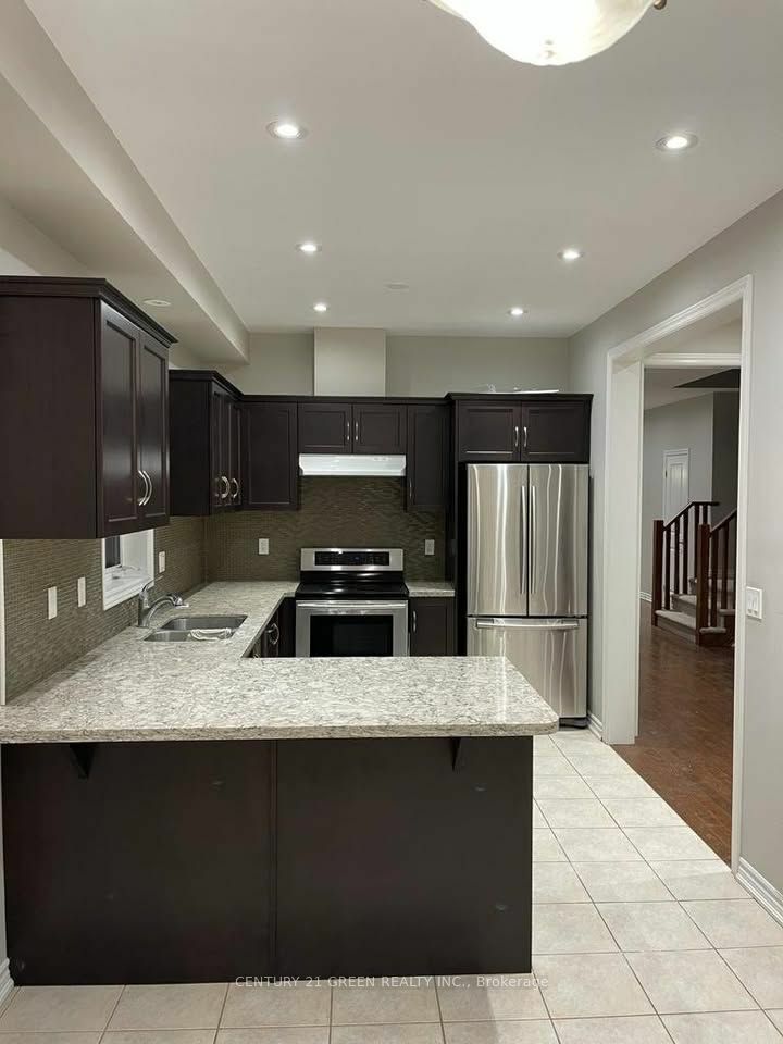 Property Photo:  63 Ryan St W  ON N1M 0C9 