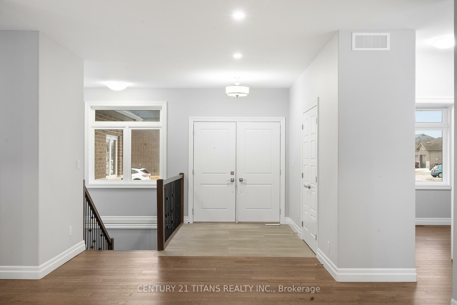 Property Photo: 19 Tracy Dr ON N7M 6G2