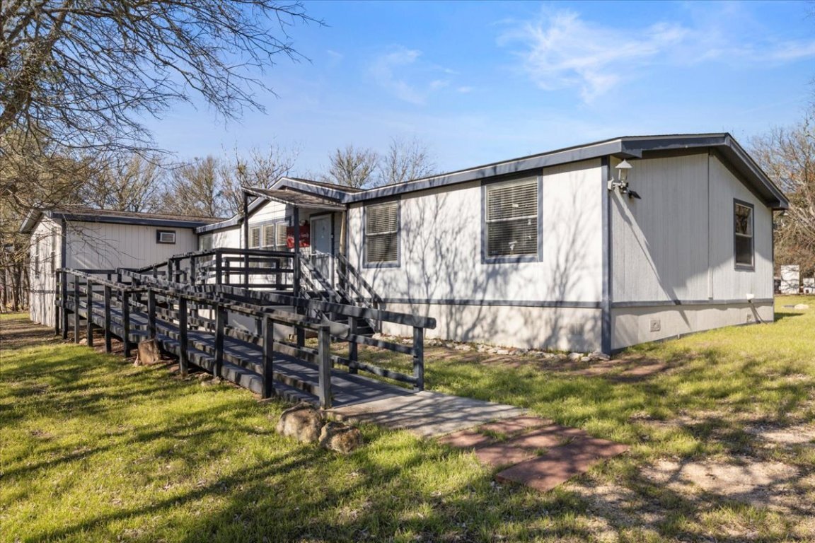 Property Photo: 100 Morningmist Court TX 78666