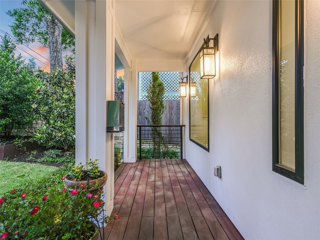 Property Photo: 3108 Grandview Street TX 78705