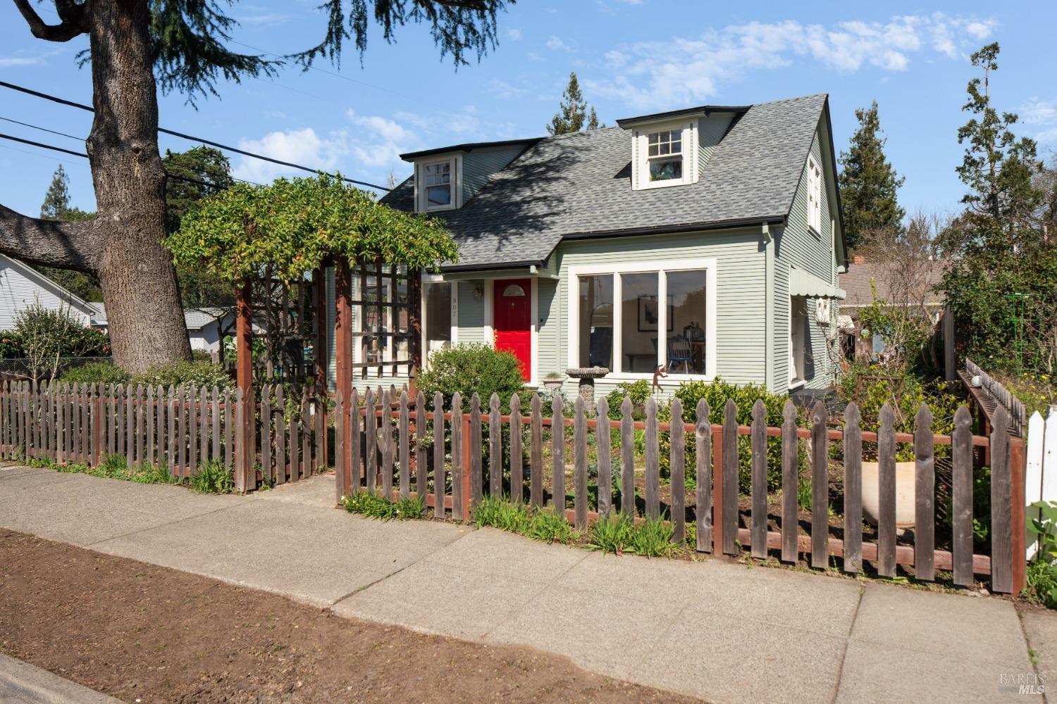 Property Photo:  907 McConnell Avenue  CA 95404 