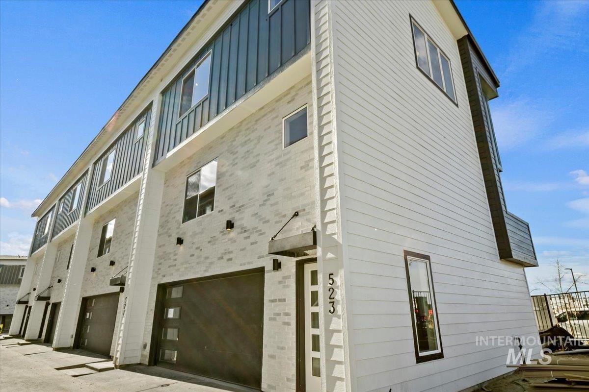 Property Photo: 523 N Lucy Lane ID 83687