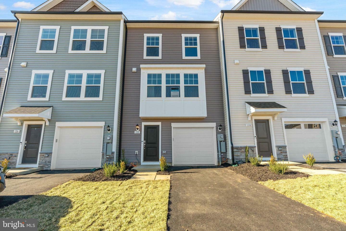 Property Photo:  122 Armistead Place  WV 25414 