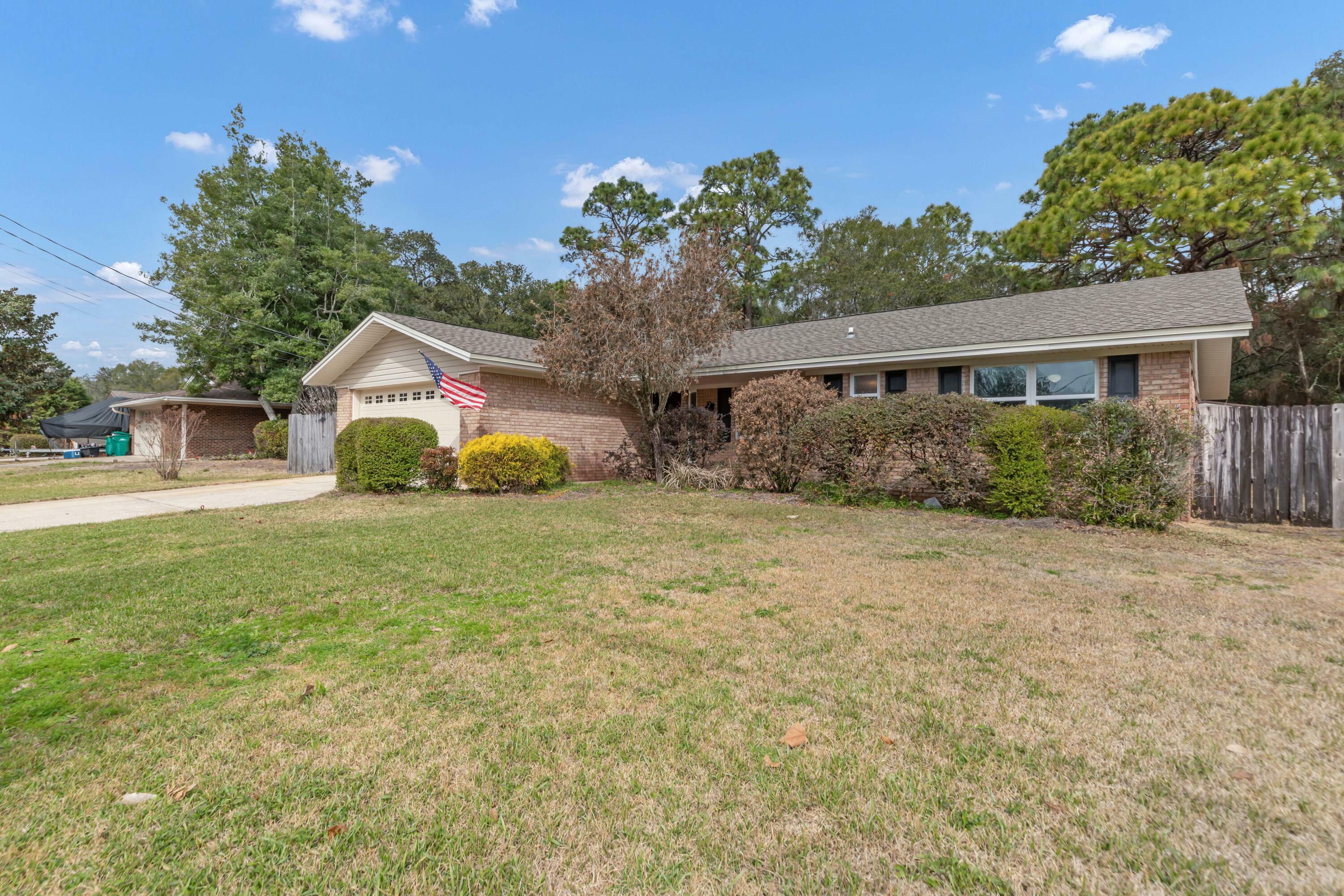 Property Photo: 129 12th Avenue FL 32579