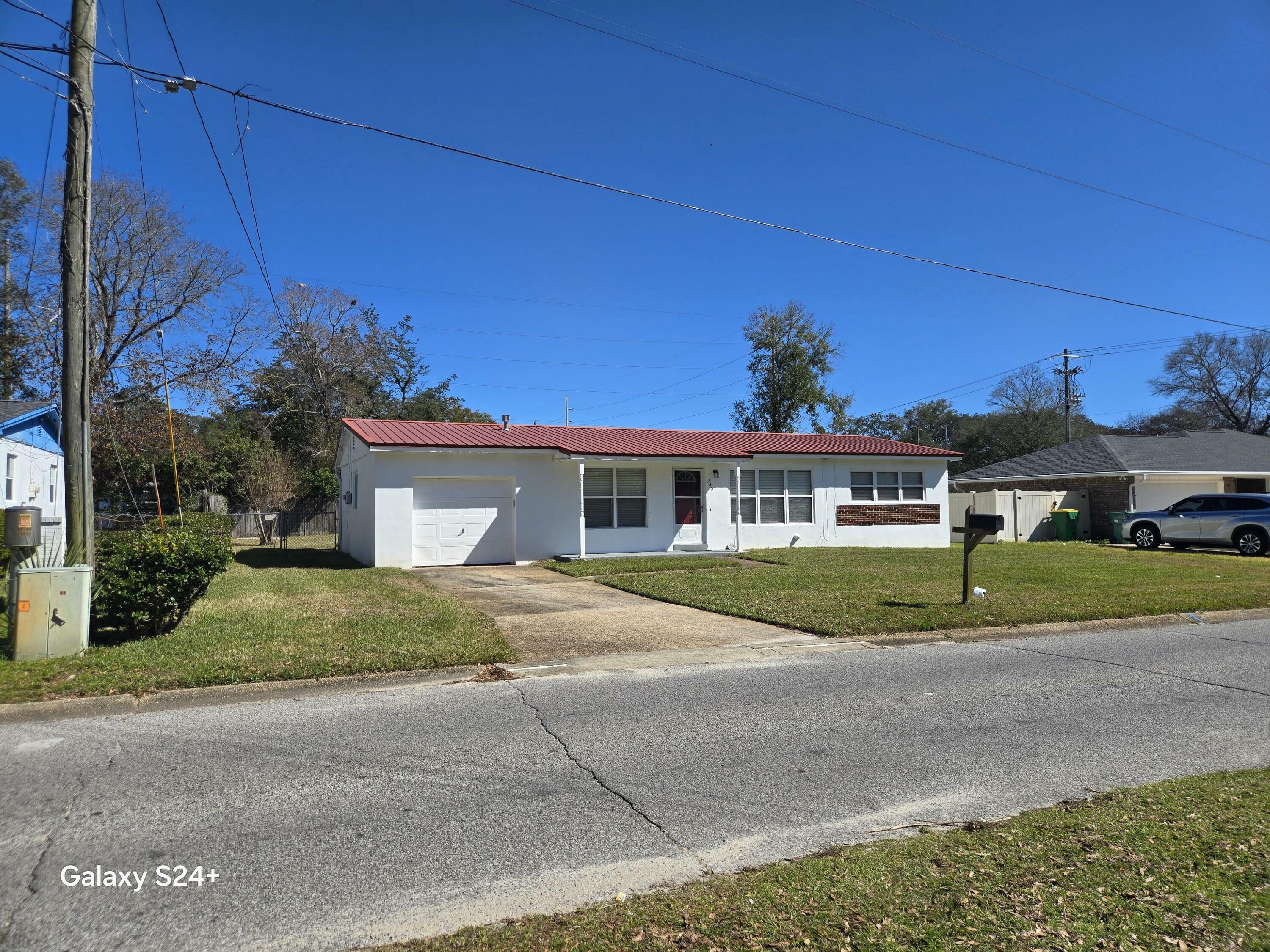 Property Photo:  240 Bryn Mawr Boulevard  FL 32569 