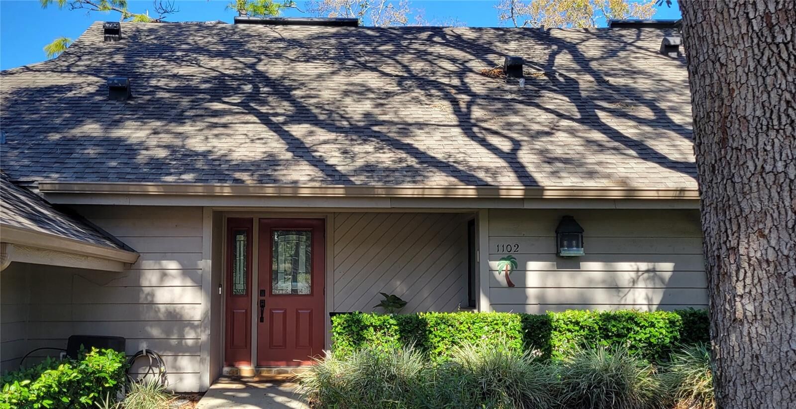 Property Photo:  1102 Old Mill Pond Road  FL 34683 