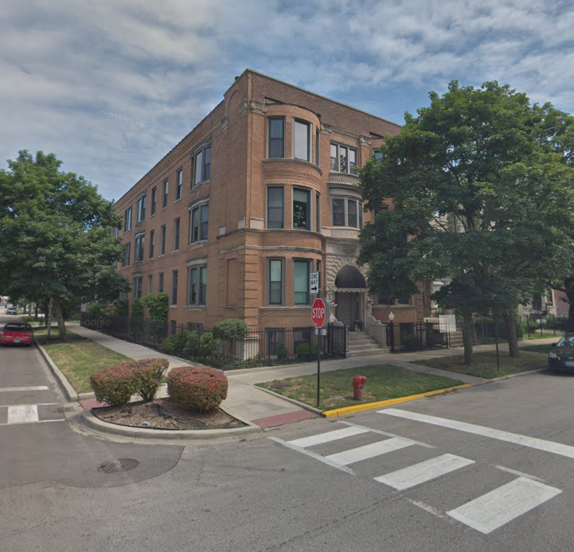 Property Photo: 856 W Sheridan Road 2A IL 60613
