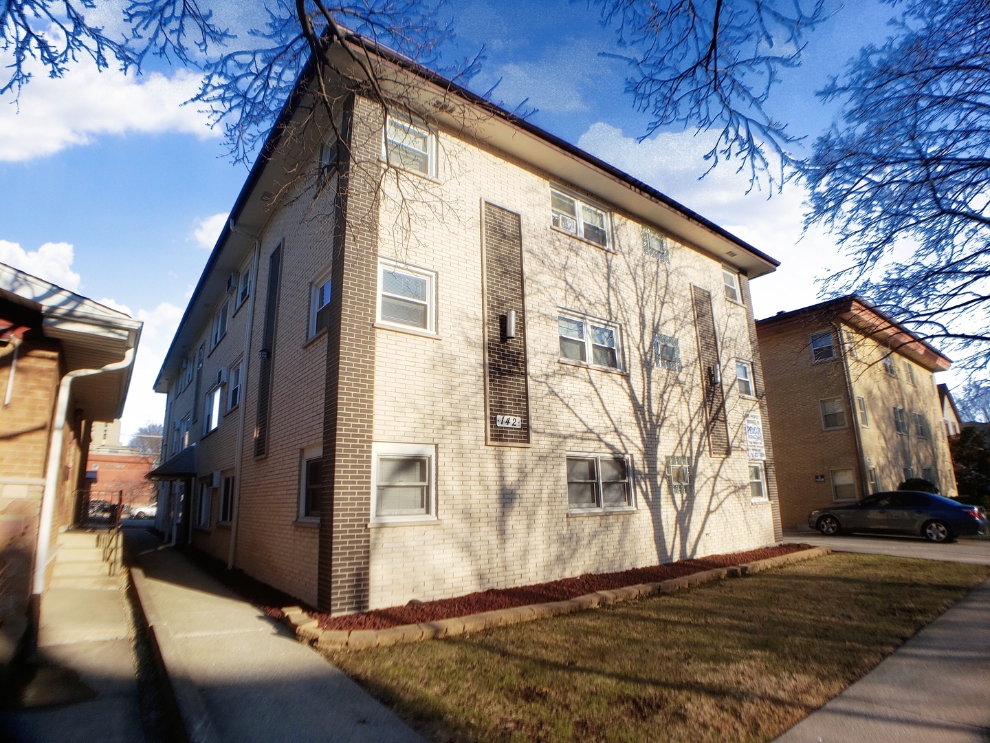 Property Photo:  142 Elgin Avenue 2D  IL 60130 