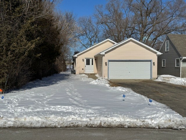Property Photo:  416 N Lincoln Avenue  IL 60020 