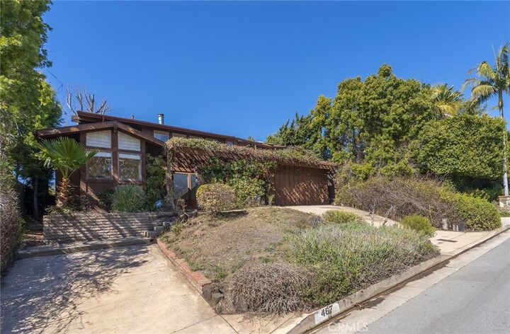 Property Photo: 467 N Bonhill Road CA 90049