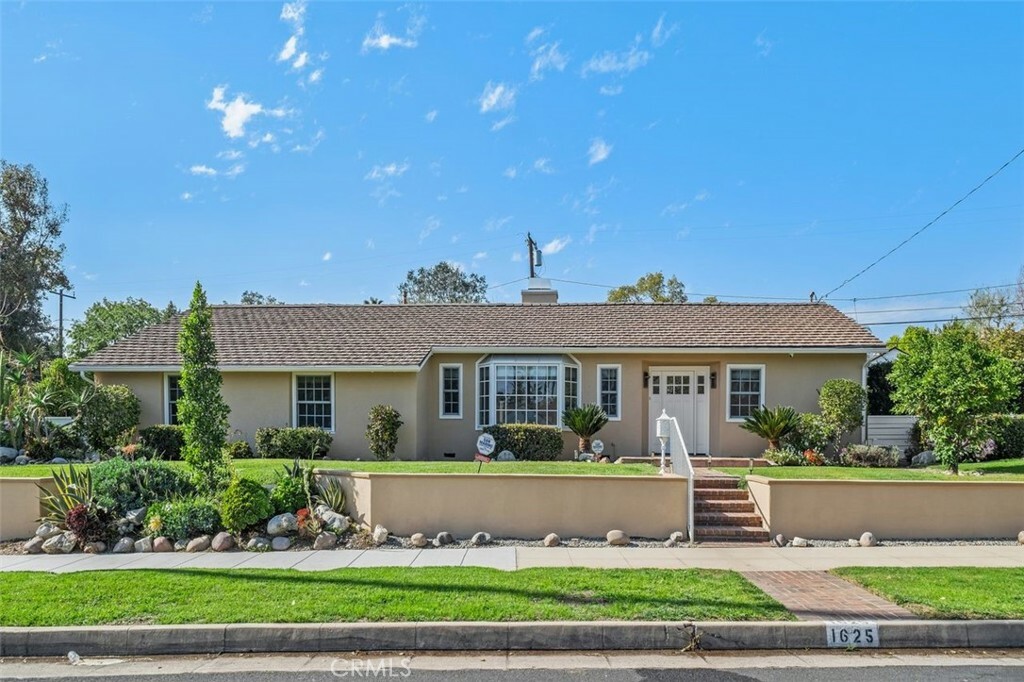 Property Photo: 1625 Rose Avenue CA 91108